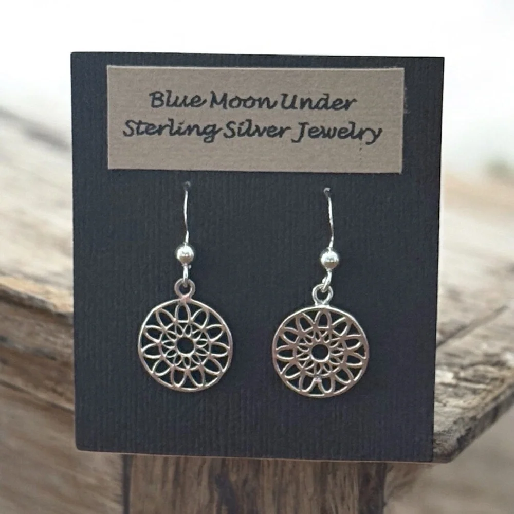 NWT 925 Sterling Silver Dainty Flower Dangle Drop Earrings! NEW! - Picture 2 of 3